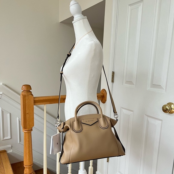 Authentic Brand New Givenchy Soft Antigona bag, small size - Picture 15 of 16